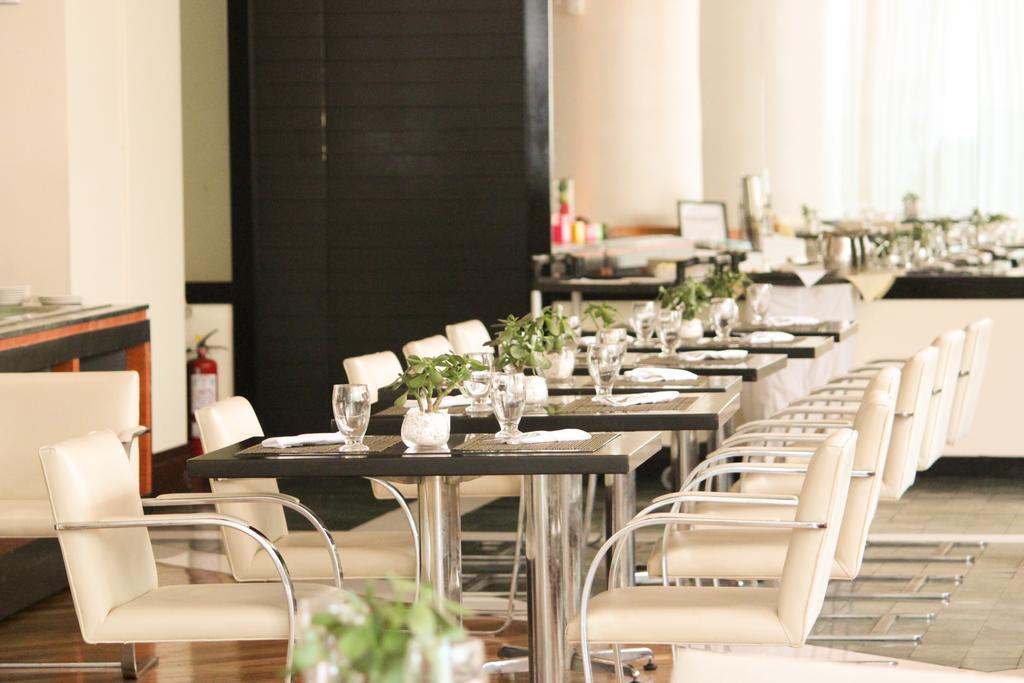 Pestana Premium & Conference 4*