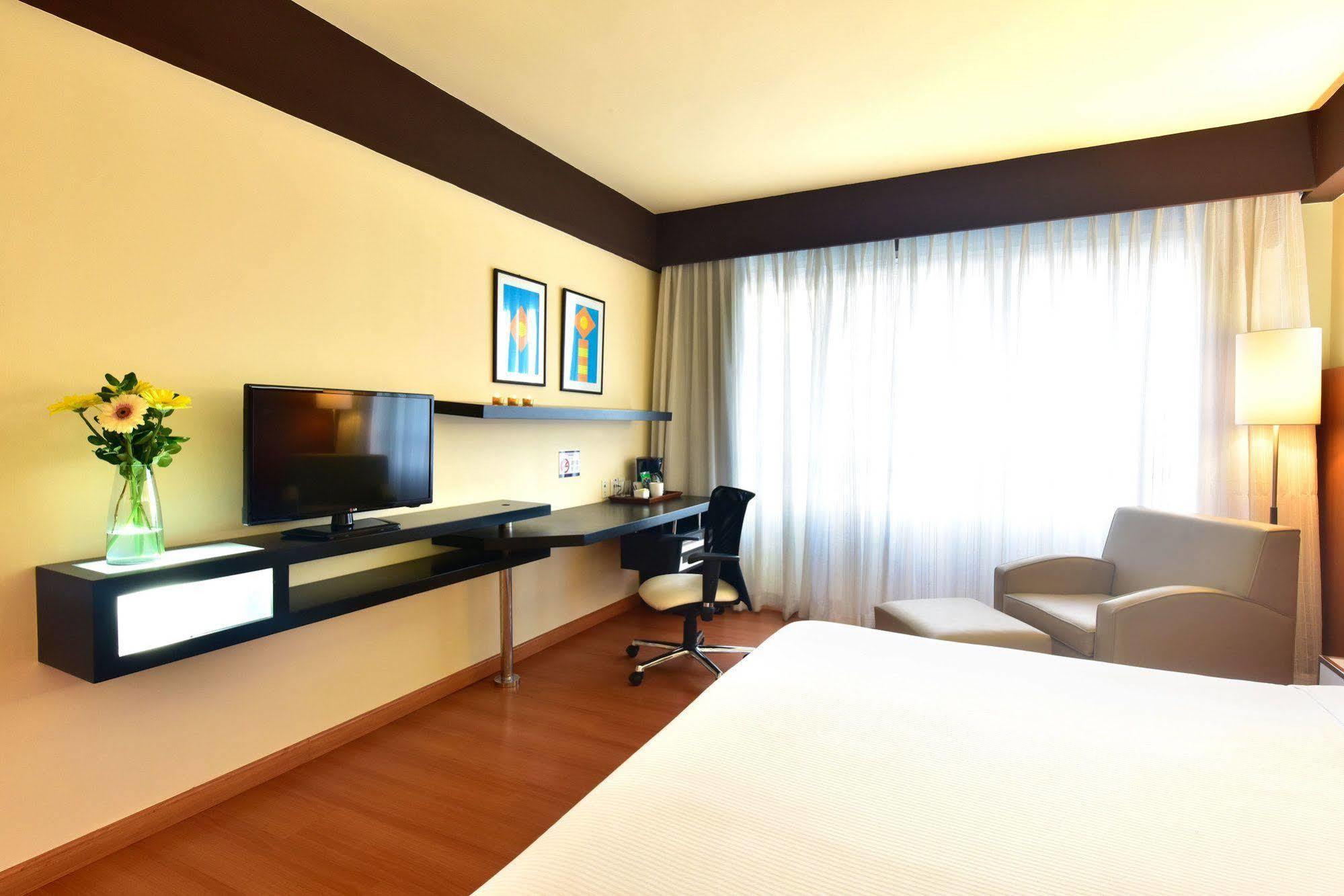 Pestana Premium & Conference 4*